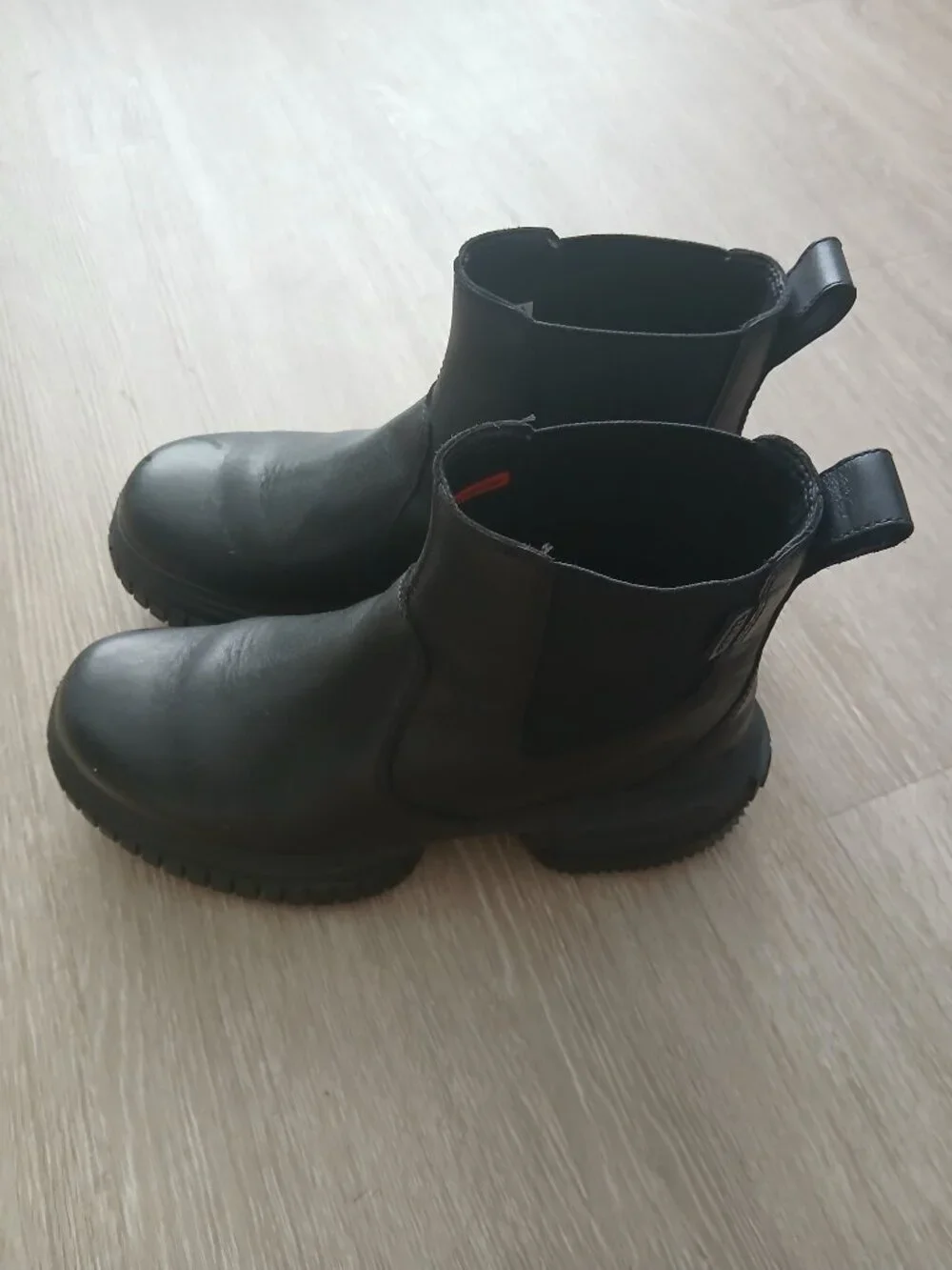 NWOT ATHLETA BLACK 8 ONA AVA RAIN BOOTS!!!